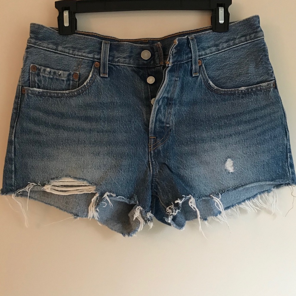 Levi’s 501 Button Fly Cut Off Denim Shorts